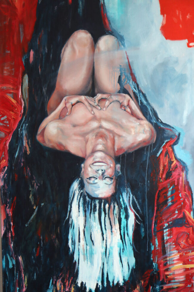 Das Bild von Ewa Mazur-Koj "Smile", das das Thema psychischen Zuständen, Traumata, Depression und Postbelastungstörung anspricht. Das Bild stellt nackte, Frau die lacht, halb abstrakt, halb realistisch dargestellt ist.e